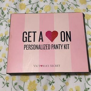 NIB Victoria's Secret Get A Heart On Personalize Panty Kit